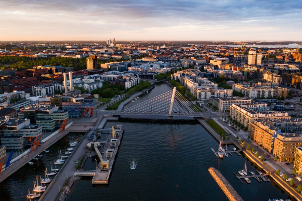 From hospital supplies to grocery deliveries – Finnish-Irish research collaboration explores drone logistics potential