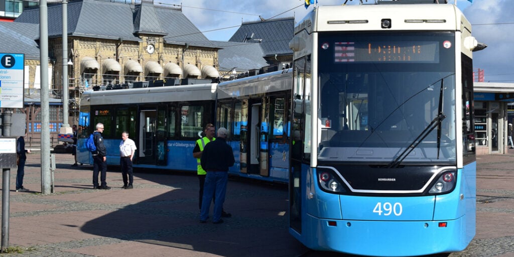 Sitowise delivers proven Finnish smart mobility and ITS solutions for cities and authorities – signal safety, traffic control and resilient transport systems.